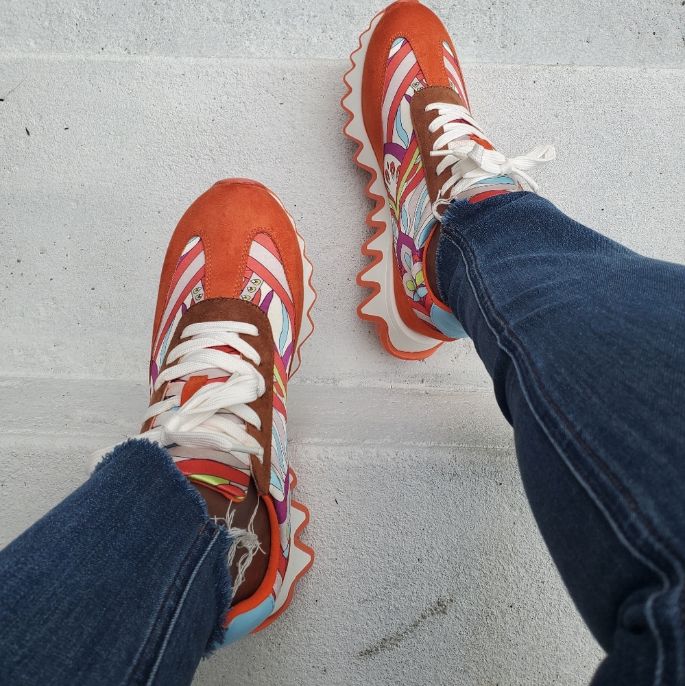 Sneakers - Picture 5 of 5